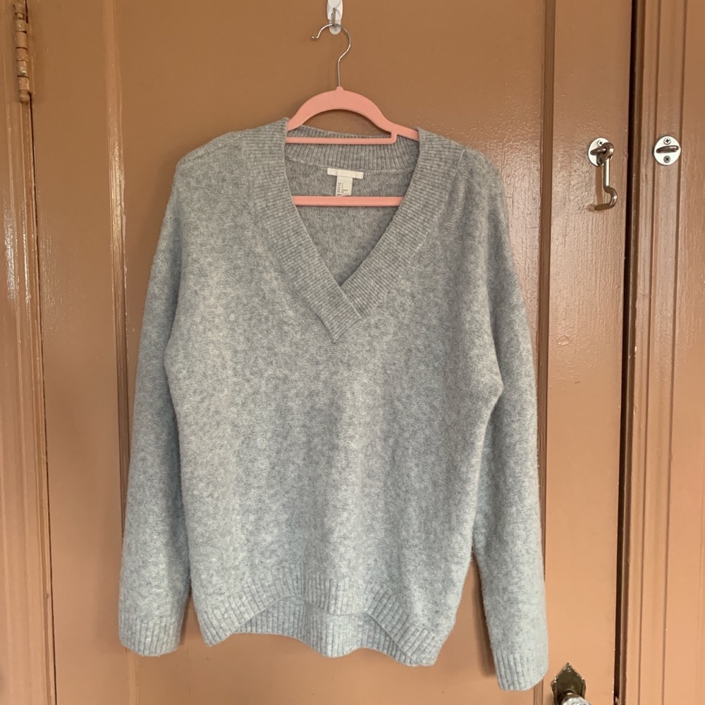 grey v neck sweater